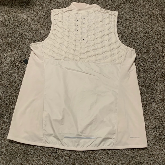 Brand New Men’s Nike Running Aeroloft Vest Pockets - Picture 4 of 7